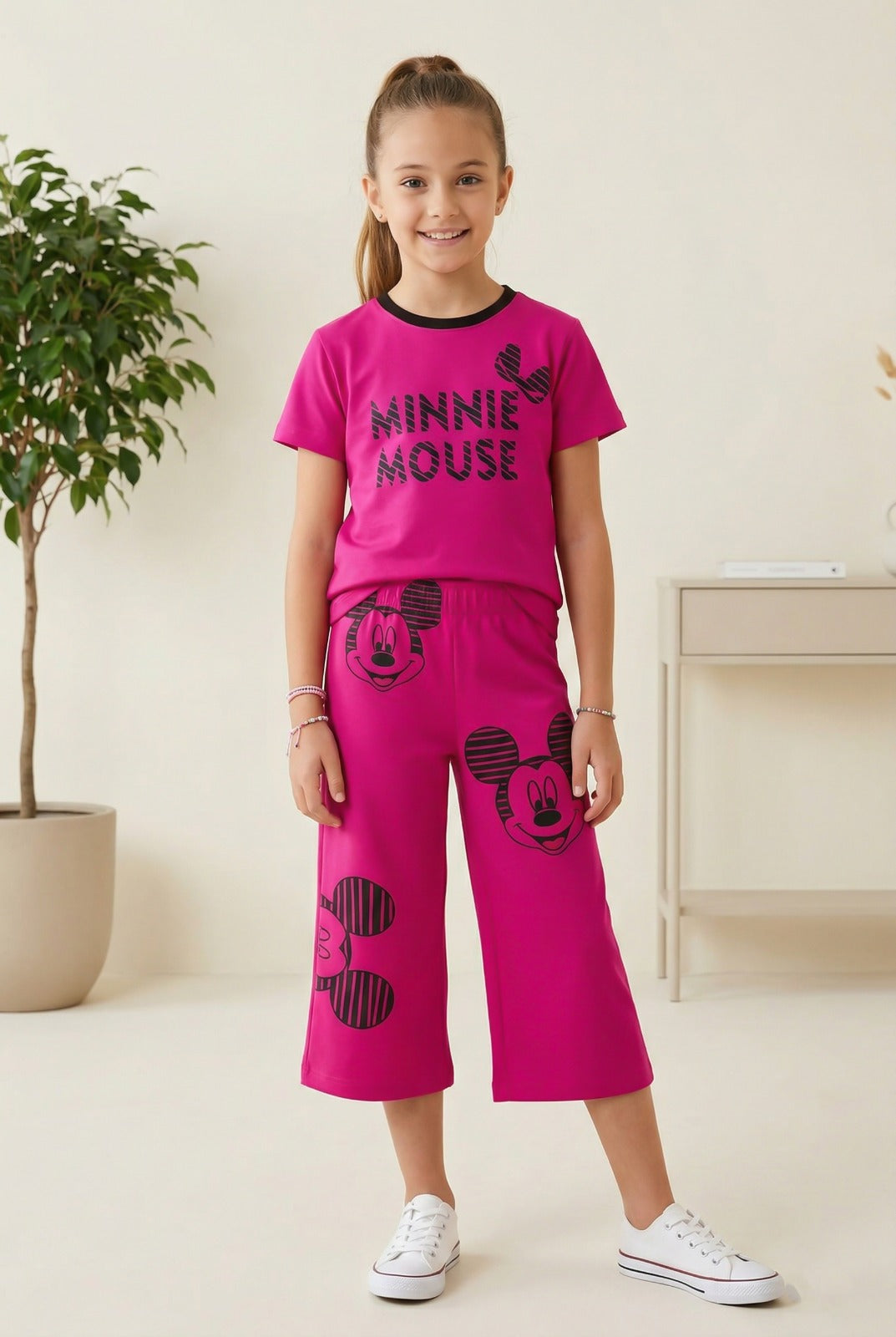 Minnie girls summer tshirt & Capri trouser